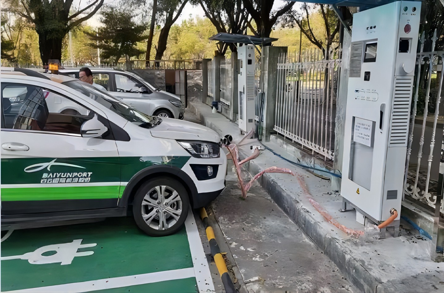 Guangzhou Baiyun Airport Charging Station Project